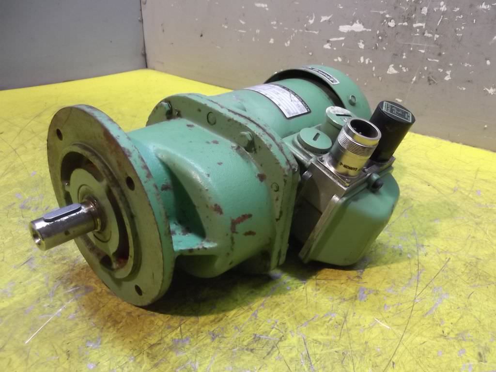 Bauer GO62-20/DO44-141-B Getriebemotor 0,055 kW 27 U/min