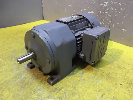Sew Eurodrive R302DT71D4 Getriebemotor 0,37 kW 222 U/min – RESALE