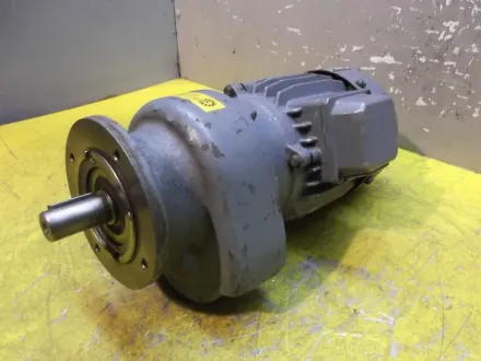 Nord SK01-71L-4 Getriebemotor 0,37 kW 107 U/min – RESALE