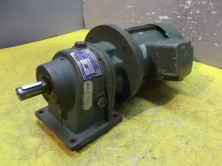 Varvel MV71B4 Getriebemotor 0,37 kW 82 U/min – RESALE