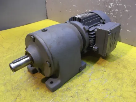 Sew Eurodrive R40DT71C4 Getriebemotor 0,25 kW 41 U/min – RESALE