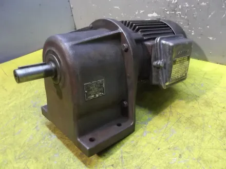 Bauer DK780/178 Getriebemotor 0,11 kW 16 U/min – RESALE