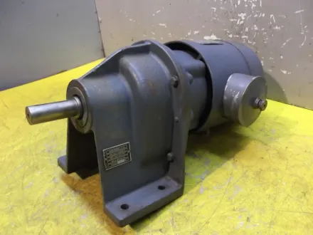 Bauer DOO60/101 Getriebemotor 0,18 kW 21,5 U/min – RESALE