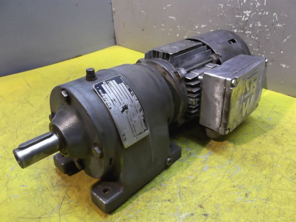 SEW EURODRIVE R40DT71K-4BMHP Getriebemotor 0,15 kW 37 U/min
