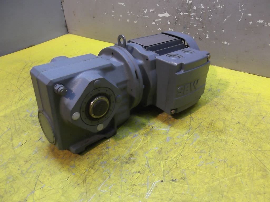 SEW Eurodrive SA37/TDR63S4/TH Getriebemotor 0,12 kW 8,8 U/min