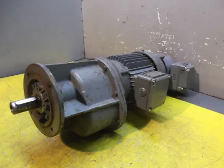 Bauer G12-20/DK84-200AS/M Getriebemotor 0,55 kW 65 U/min – RESALE