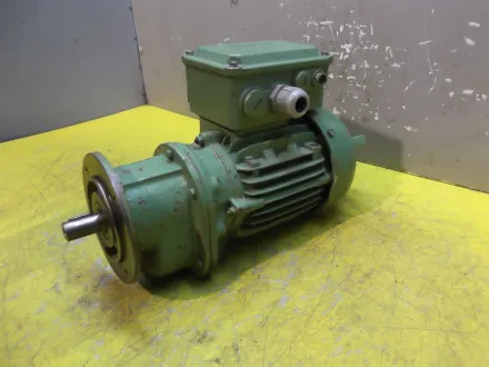 Bauer G062-20/DK64-163L Getriebemotor 0,18 kW 128 U/min – RESALE