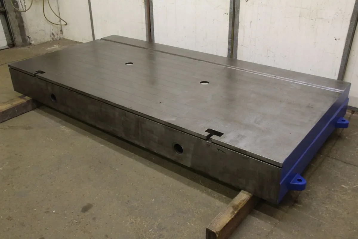 Guss 3000/1495/H302 mm Aufspannplatte