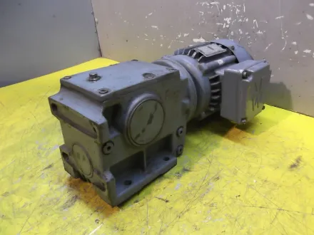 Sew Eurodrive S40D71C-4 Getriebemotor 0,25 kW 54 U/min – RESALE