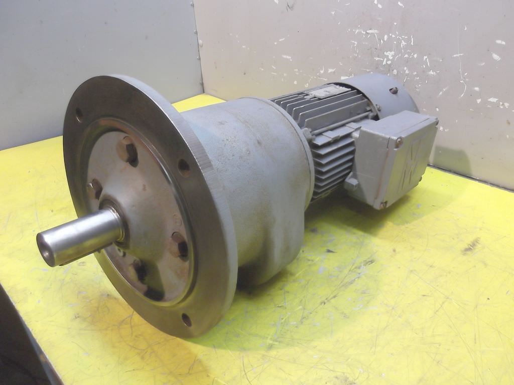 SEW EURODRIVE RF60DT80K4BHZ Getriebemotor 0,55 kW 65 U/min