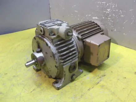 Lenze A03-R14 regelbarer Getriebemotor 0,18 kW 81-485 U/min – RESALE