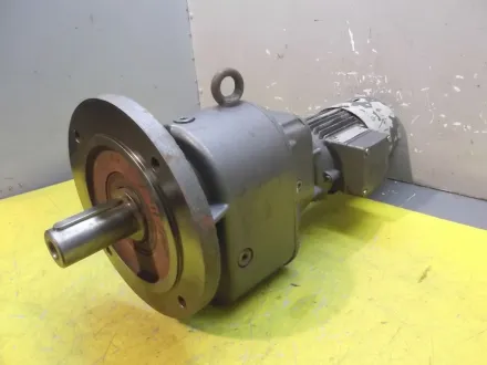 Abm EFB2H/3G160F/100/30D32/4 Getriebemotor 0,25 kW 3,55 U/min – RESALE