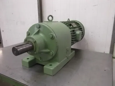 Sew Eurodrive R9eD694 Getriebemotor 9 kW 179 U/min – RESALE