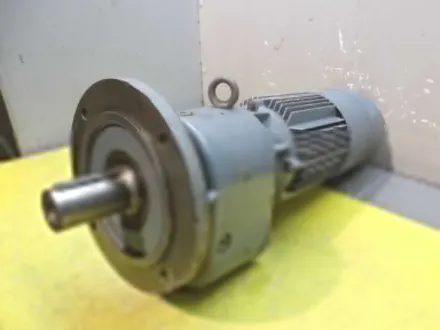 Abm SB4-G160F/30D85/x-4 Getriebemotor 1,5 kW 48 U/min – RESALE
