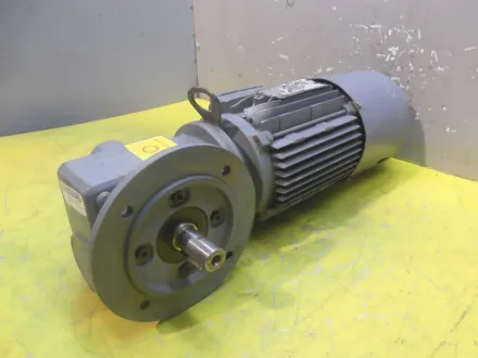 Sew Eurodrive SF32 DT80K4BMG Getriebemotor 0,55 kW 104 U/min – RESALE