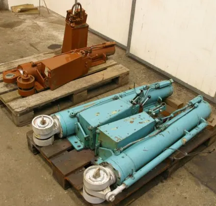Mit Stützrollen 130/100/700 Stützzylinder mit Handpumpe – RESALE