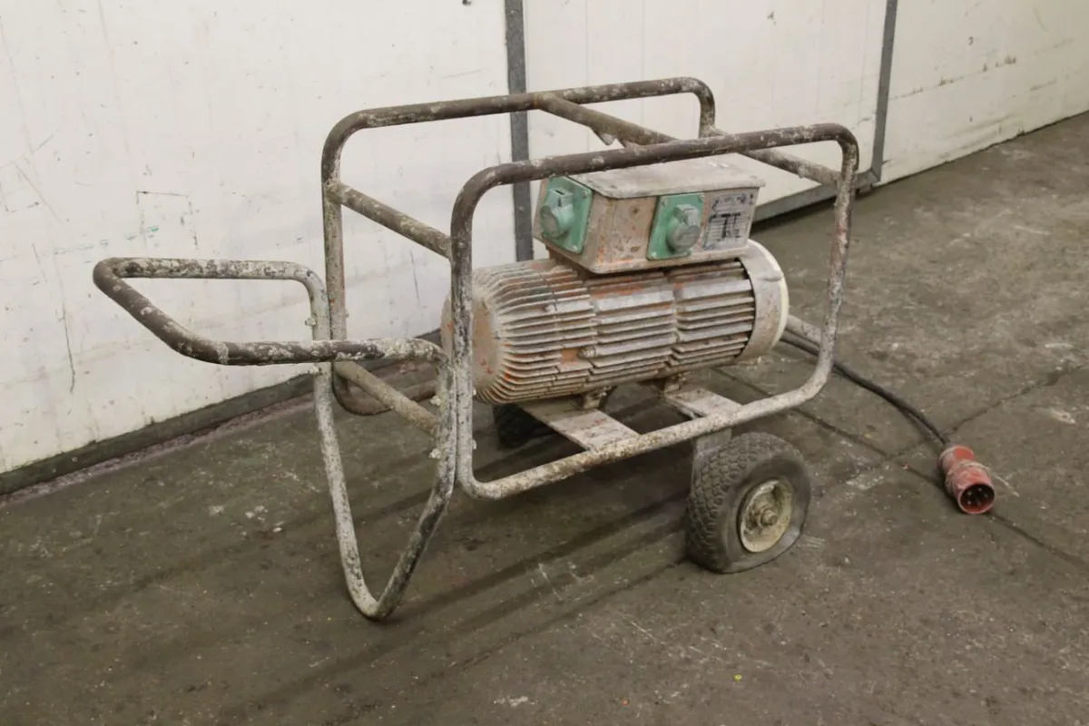 Wacker FU-4/200SW Frequenzumformer 42 V 200 Hz 2,8 kW