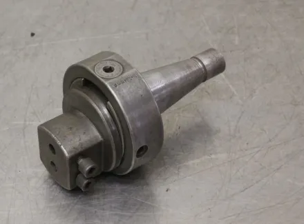 Aufnahme Bohrwerkzeug 10 mm Ausdrehkopf SK40 – RESALE