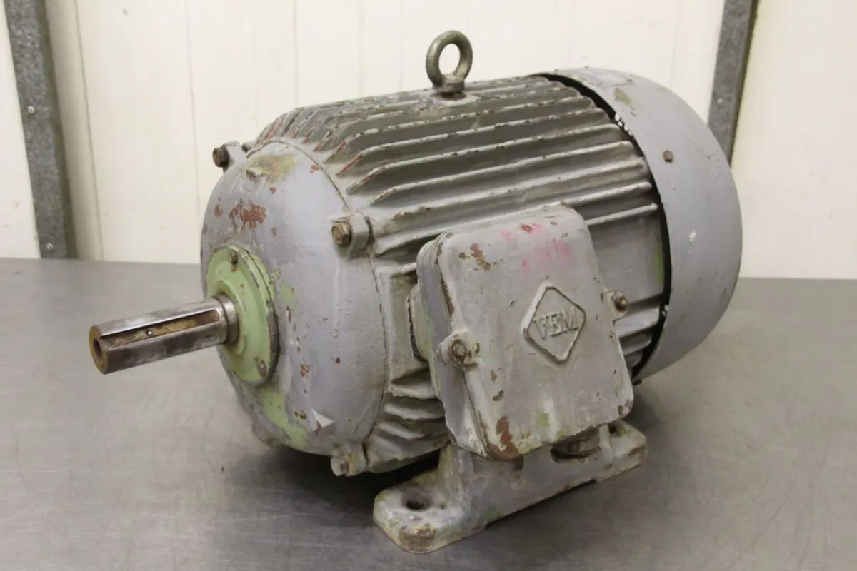 VEM KR180-2/2 Elektromotor 17 kW 2910 U/min