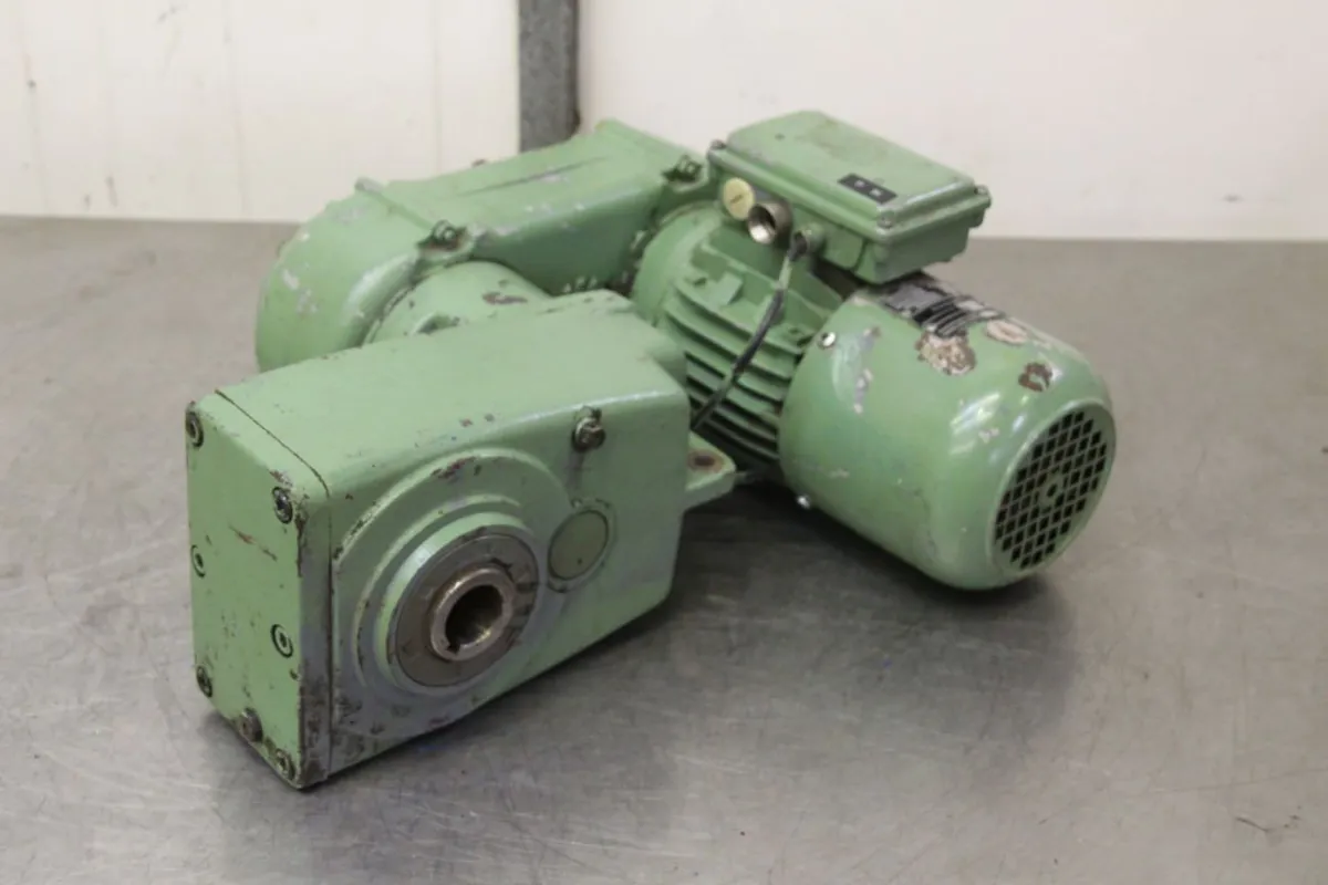 Nord GN5792543 regelbarer Getriebemotor 0,37 kW 12,7-64 U/min