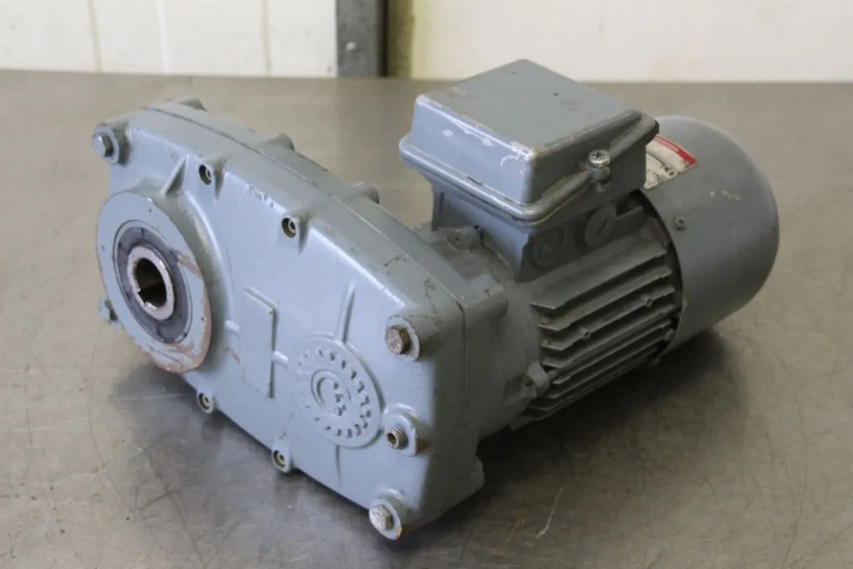 Bockwoldt CBSF350-71N/4DBR Getriebemotor 0,37 kW 24,8 U/min