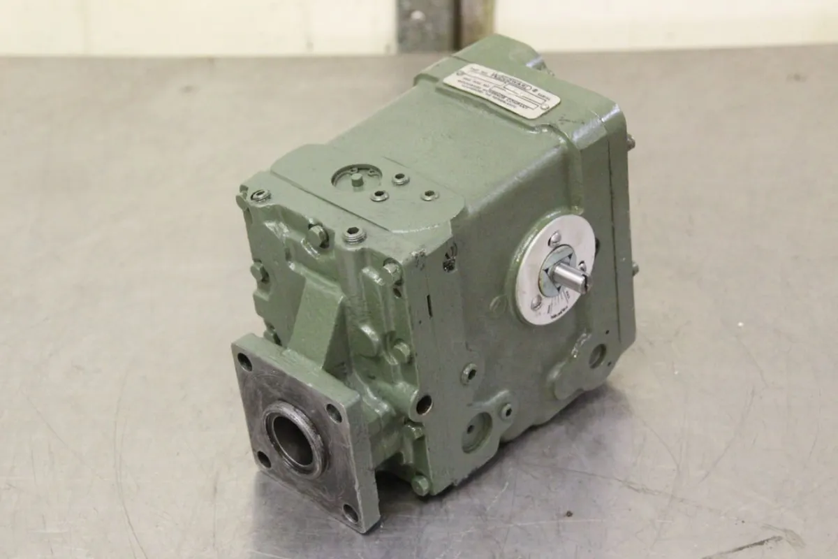 Woodward A8240-007 Regler