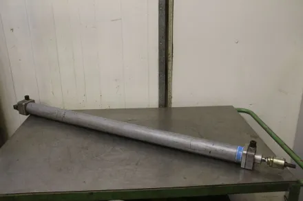 Festo Hub 1180 mm Pneumatikzylinder – RESALE