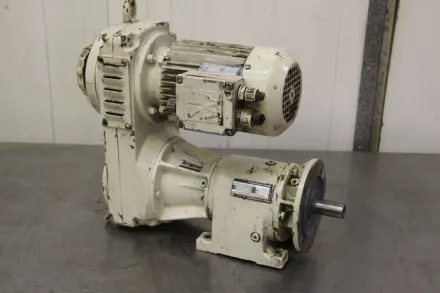 Sew Eurodrive R40FV01 regelbarer Getriebemotor 0,55 kW 20-85 U/min – RESALE