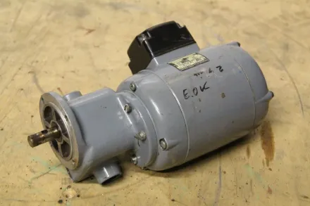 Groschopp DM90-60 Getriebemotor 0,075 kW 2 U/min – RESALE