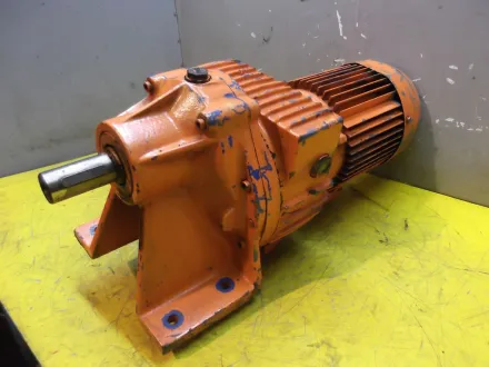 Ansaldo A1C0812CA224 regelbarer Getriebemotor 0,75 kW 40-210 U/min – RESALE