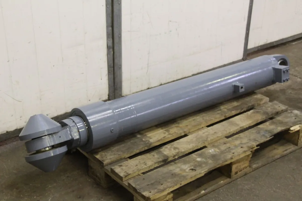 HUSS Hub 1000 mm Hydraulikzylinder