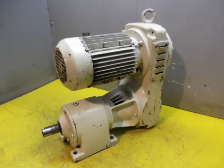 Sew Eurodrive R40VU1 regelbarer Getriebemotor 0,55 kW 21-86 U/min – RESALE
