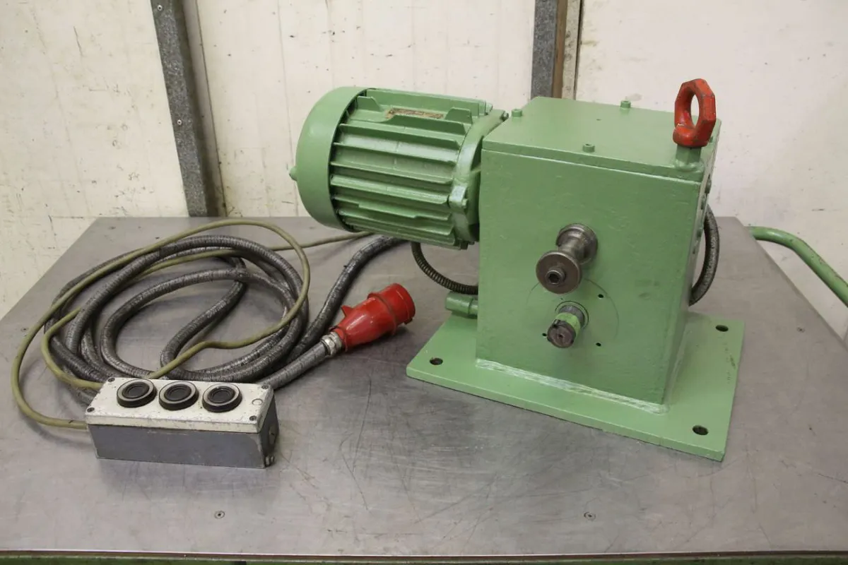 Helin RK010.5b-4 Getriebemotor 1,1 kW 25 U/min