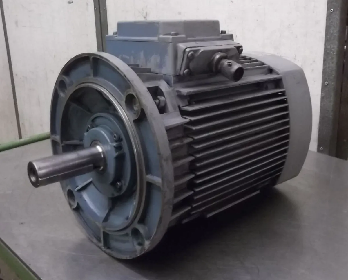 ASEA M160M42F300-2 Elektromotor 15 kW 2910 U/min