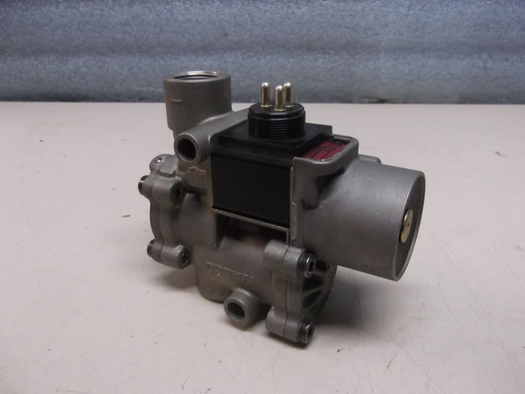 WABCO 4721950047 Solenoid control valve