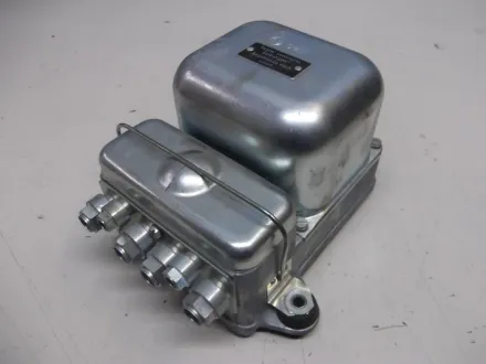 Bosch 0190113 004 850 Lichtmaschinenregler – RESALE