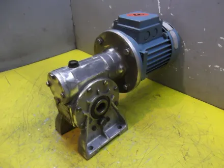 Asea MTT1B-4 Getriebemotor 0,45 kW 30 U/min – RESALE