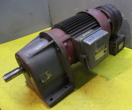 Bauer DKP8840H/200L Getriebemotor 0,18/0,3 kW 26,5/53 U/min – RESALE