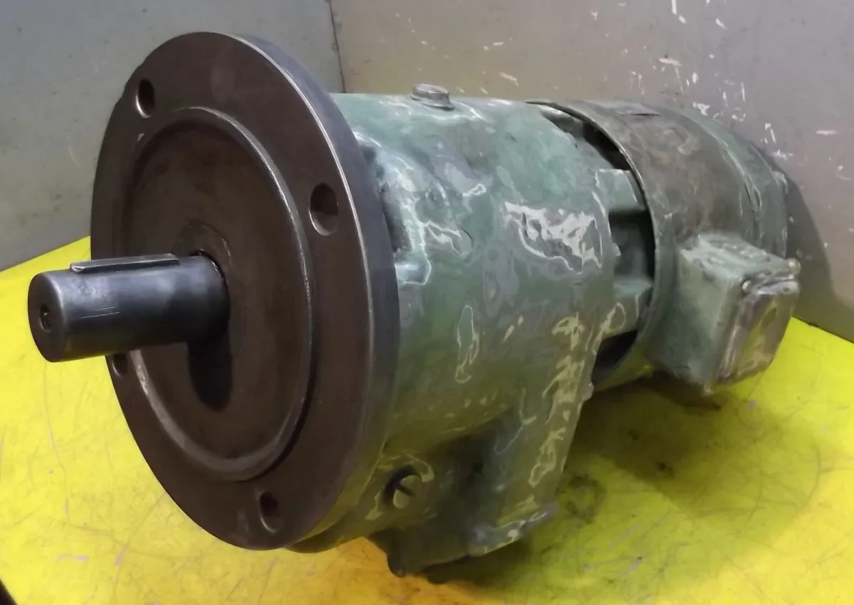 VEM FZDA334 Getriebemotor 1,1 kW 295 U/min