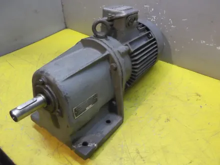 Bauer D041/145 Getriebemotor 1,5 kW 143 U/min – RESALE