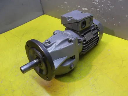 Vem ZG0KMR63G4 Getriebemotor 0,37 kW 80 U/min – RESALE