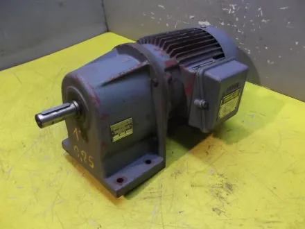 Bauer DK880H/200 Getriebemotor 0,18 kW 17 U/min – RESALE