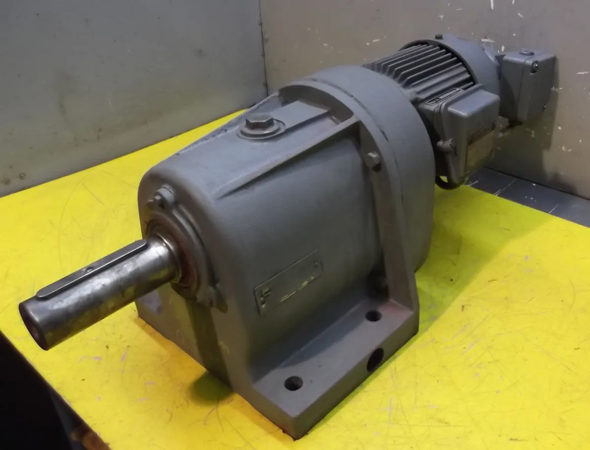 Bauer DK74E03H/178 Getriebemotor 0,37 kW 6 U/min