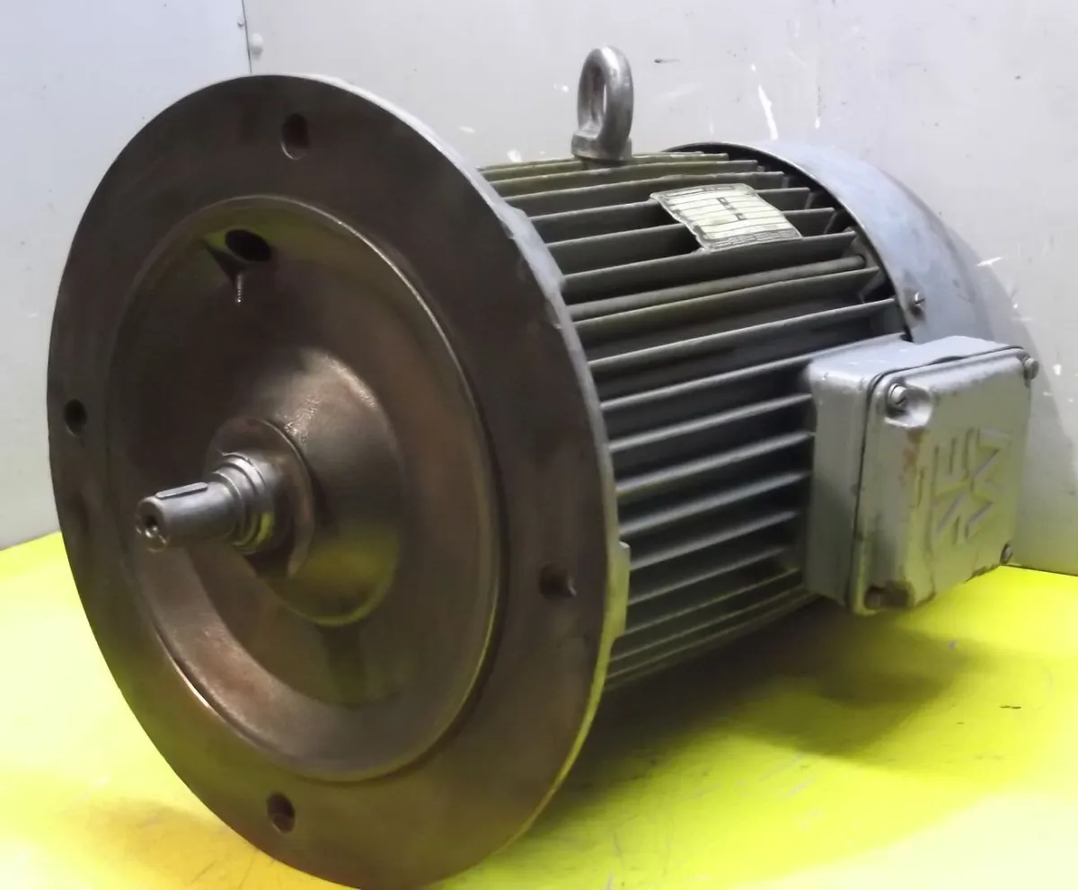 SEW RF103WD132M-4 Elektromotor 7,5 kW 1400 U/min