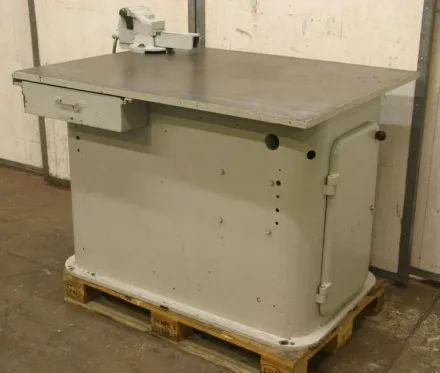 Stahl Abmessungen 1300/1000/H910 mm Aufspannplatte – RESALE