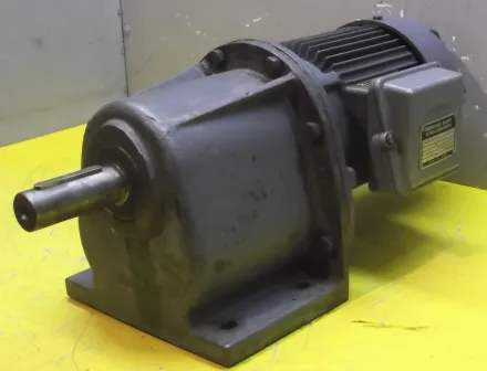 Bauer DK 881AVZ/200 Getriebemotor 0,18 kW 19 U/min – RESALE