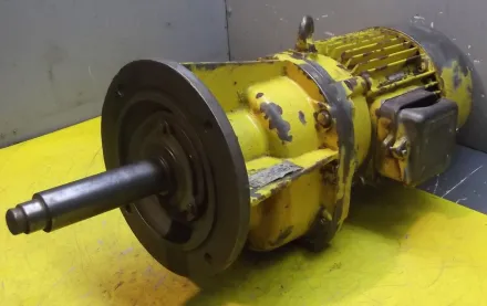 Bauer 135mm Wellenlänge Getriebemotor 2,2 kW 50 U/min – RESALE