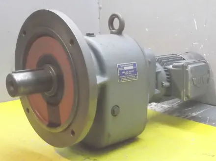 Abm EFB2H/3G180F/100/30D3/4 Getriebemotor 0,55 kW 3,55 U/min – RESALE
