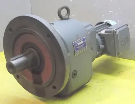 Abm EFB1H/3G160F/100/30D32/4 Getriebemotor 0,25 kW 3,55 U/min – RESALE