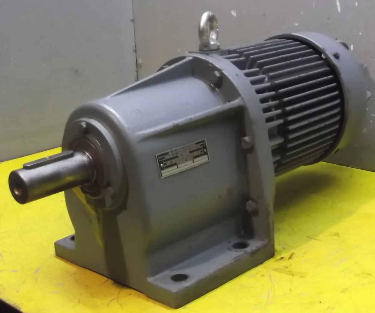 BAUER DK9620/216 Getriebemotor 0,75 kW 29 U/min